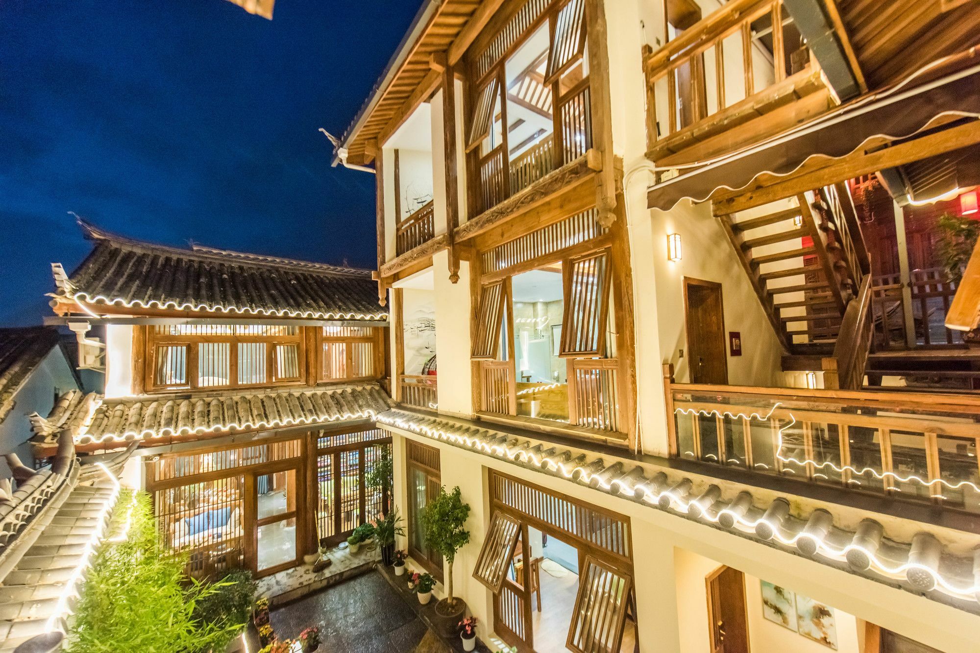 Lijiang Yue Tu Inn Екстериор снимка